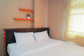 Comfy and Clean 2BR Green Pramuka City Apartment By Travelio